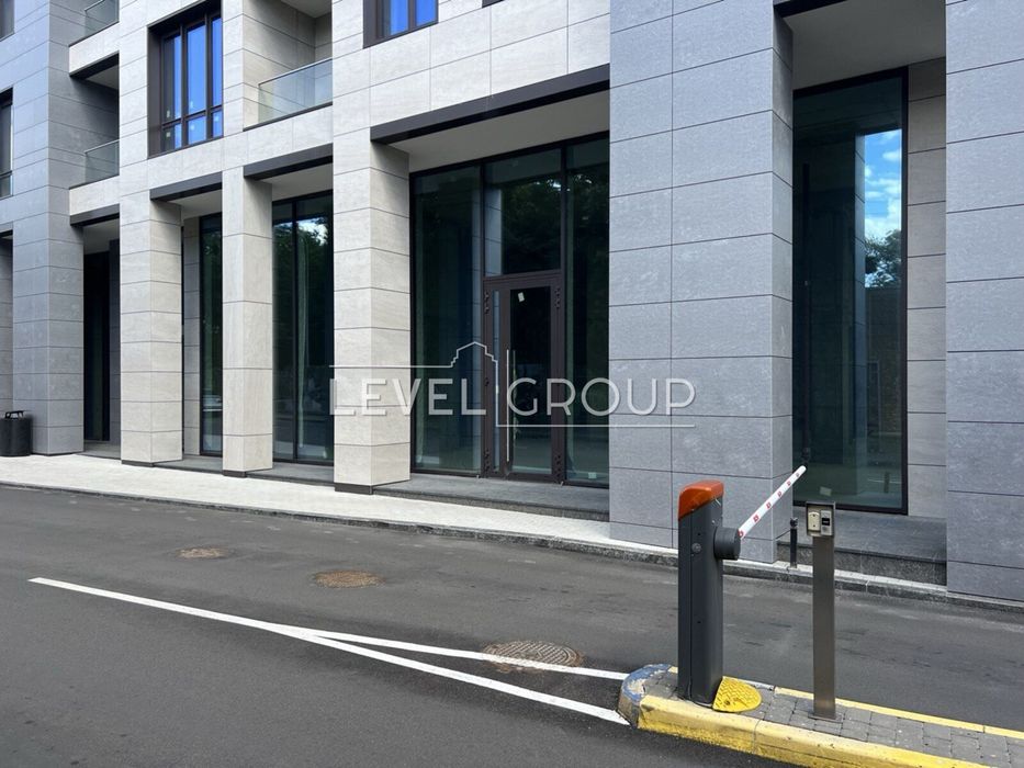 Оренда фасадного приміщення 530 м2, ЖК Crystal Park Tower.