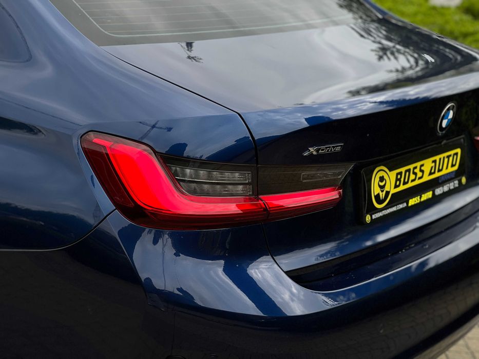BMW 330 І 2019 року