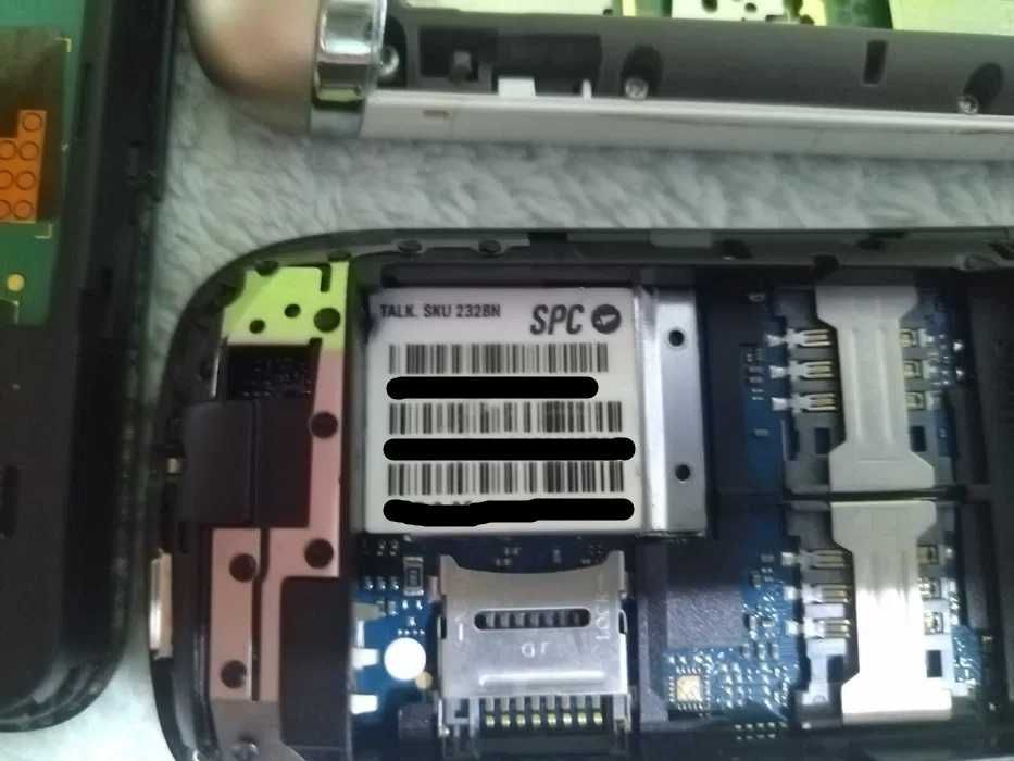 Telemóveis  SPC e Maxcom.