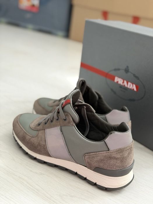 Чоловічі кросівки Prada