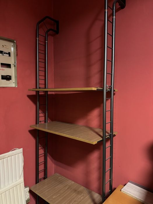 Regulowana pólka Regaly