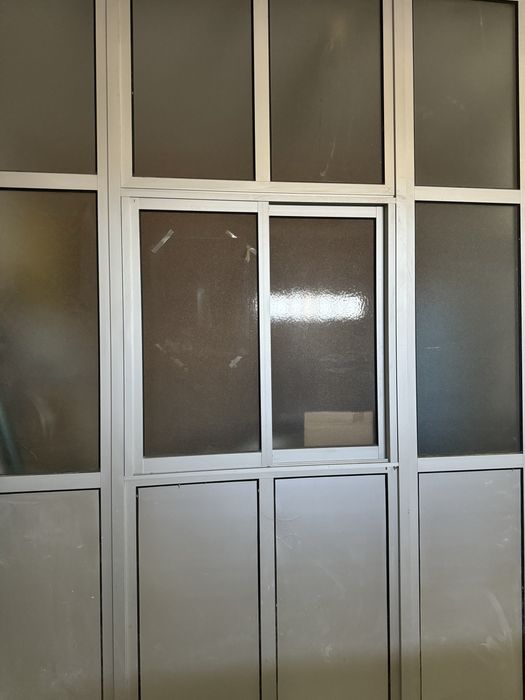 Divisoria em alumínio para quarto ou escritorio