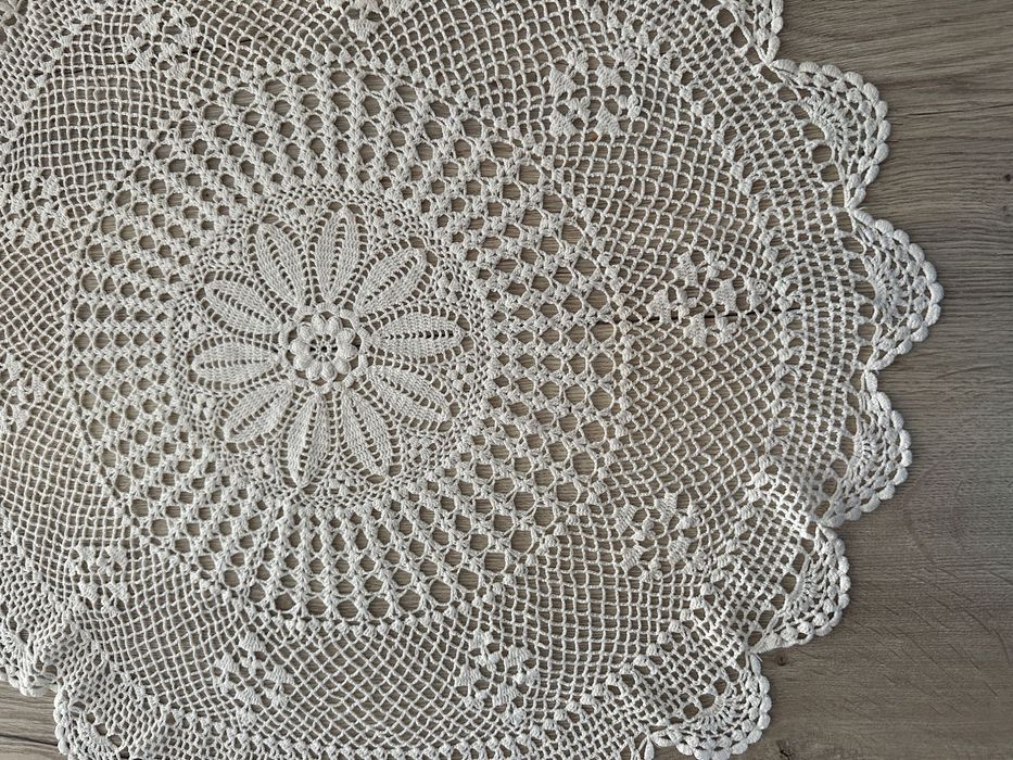 Serweta szydełko śr. 60 biała