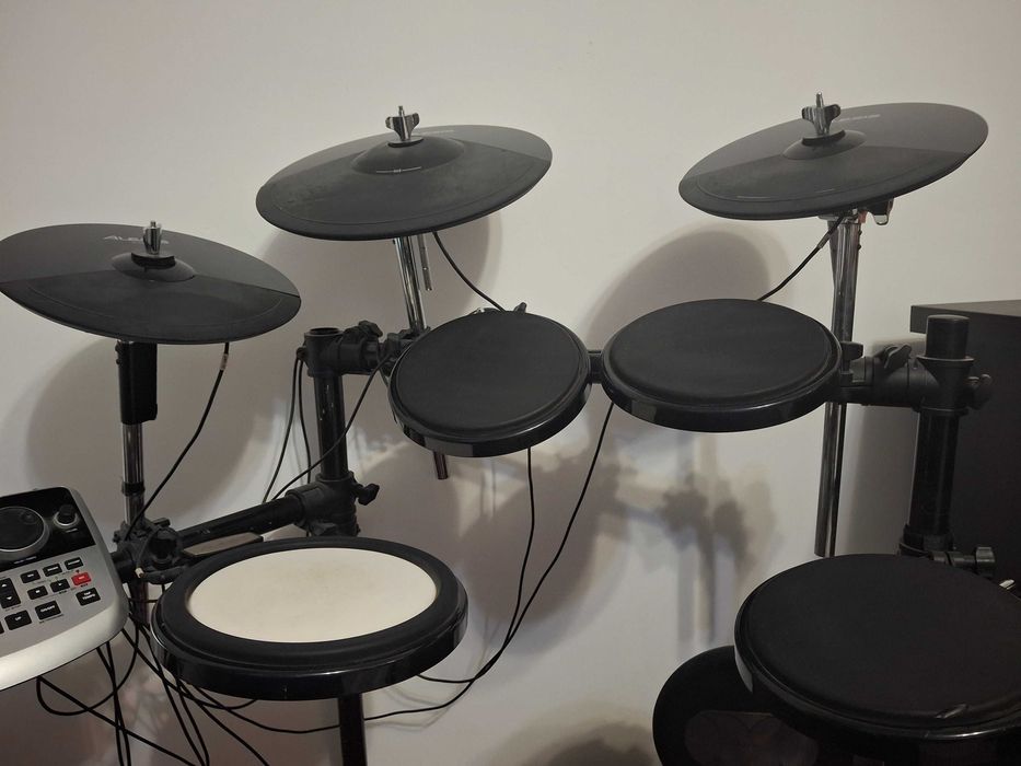 Електробарабани Alesis DM8 USB kit