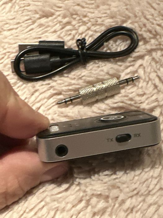 Nadajnik i odbiornik bluetooth.
