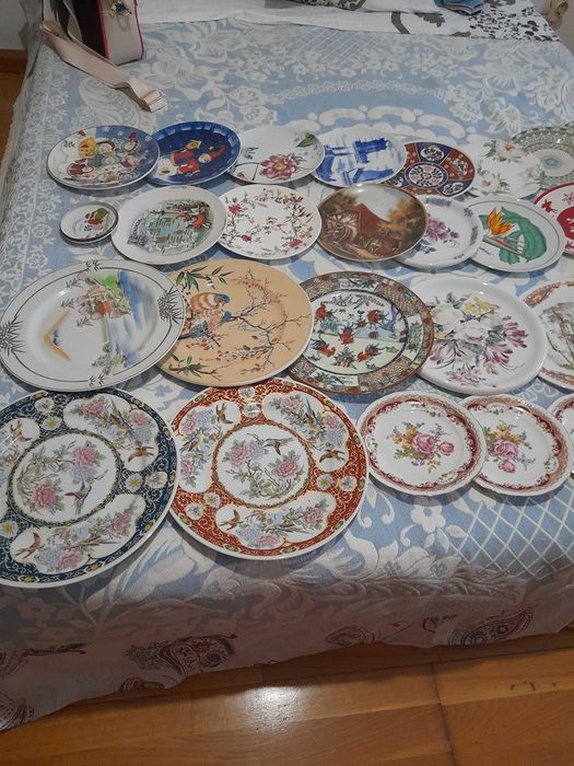 Pratos diversos de colecção