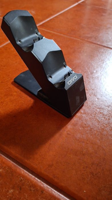 Estação de carregamento de comandos PS4
