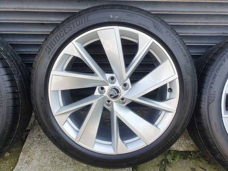Oryginał koła 235/50 255/45 20cali Skoda 5LA Enyaq Bridgestone lato