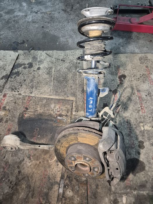 Amortyzatory Zwrotnice Przód BMW E60 E61 530xi xDrive Komplet Lewy Pra