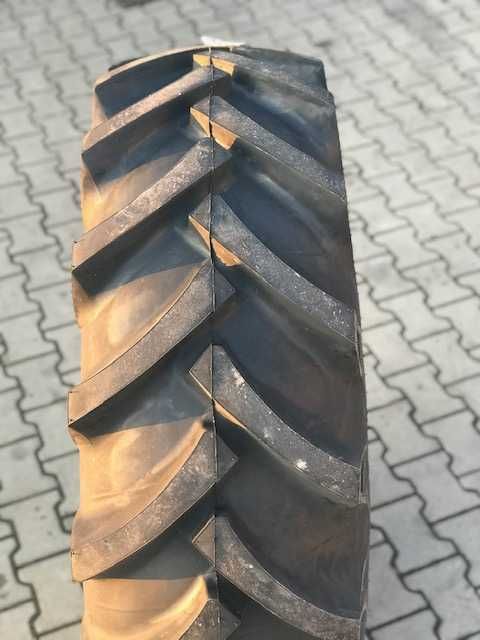 opona 12.4-32 /8PR TA-60 PETLAS