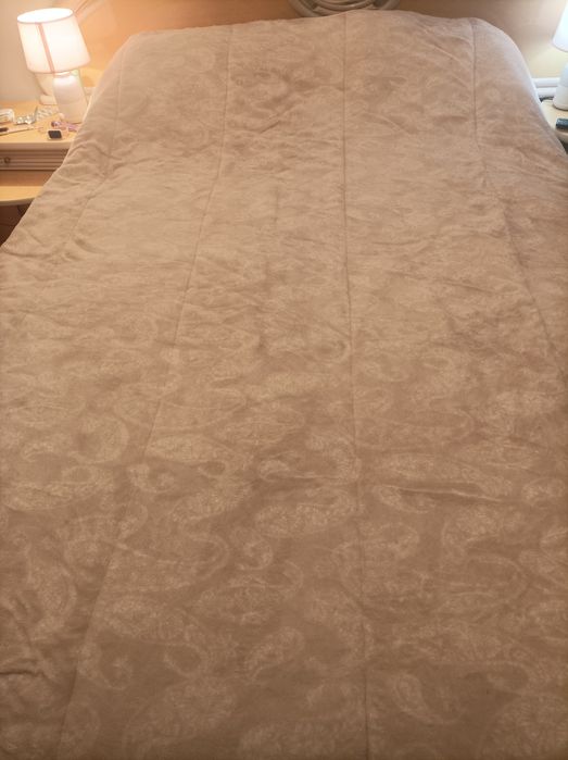 Como Novo - Edredom de Coralina Estampado