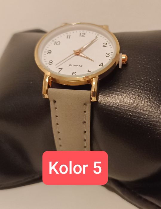 Nowy damski zegarek z nową baterią w różnych kolorach paska. .