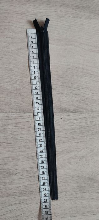 25 sztuk czarnych zamków krytych