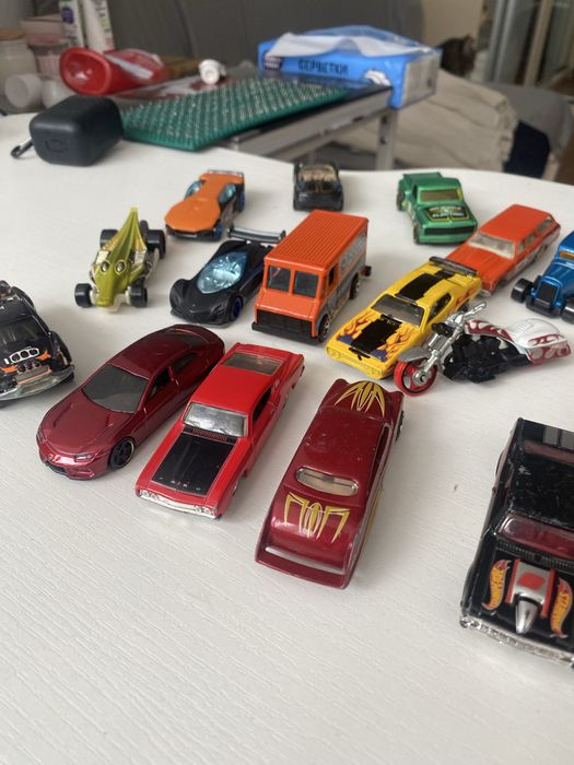 Hot wheels і бокс
