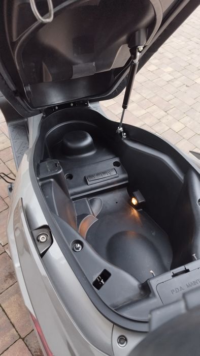 Skuter Kymco Downtown 125 ABS, wtrysk