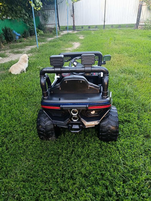 Дитяча електро-машинка