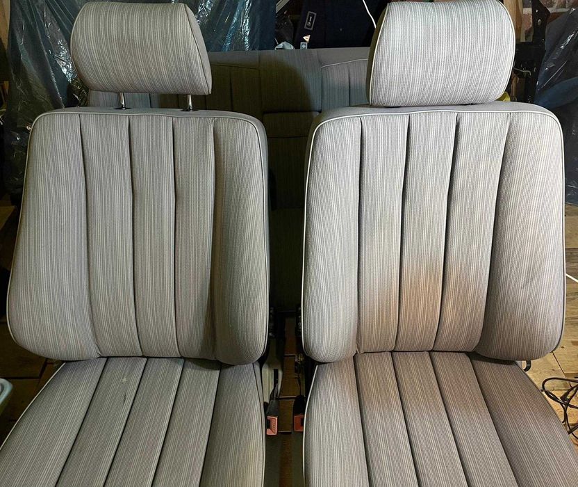Mercedes W124 Siedzenia / Fotel komplet jasnoszary