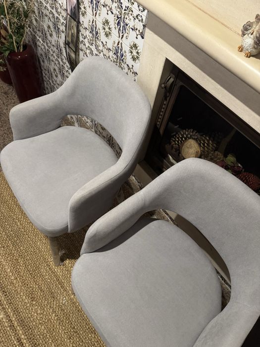 Cadeiras cinzentas NOVAS