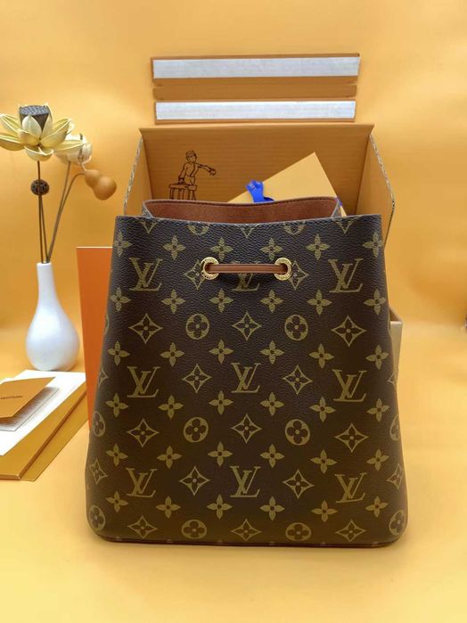 Louis Vuitton NeoNoeMonogram