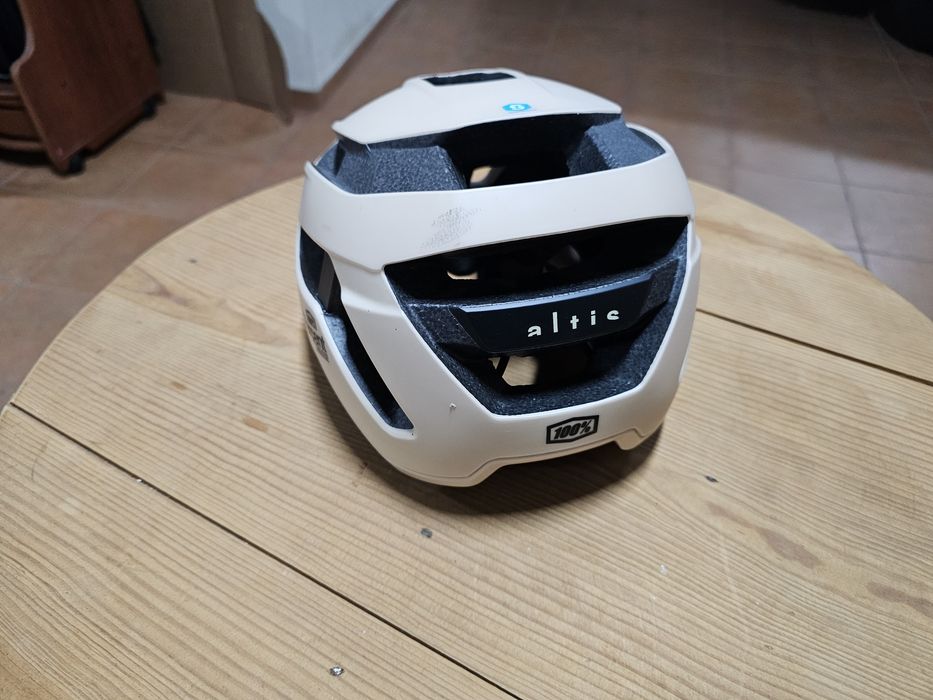 Capacete gravel 100%