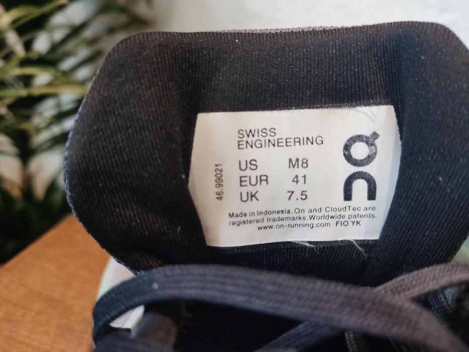 On Cloudrunner 2  розмір 41