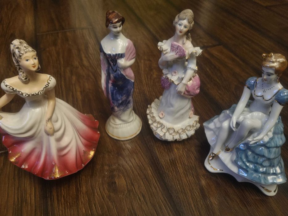 Kolekcja porcelanowych figurek