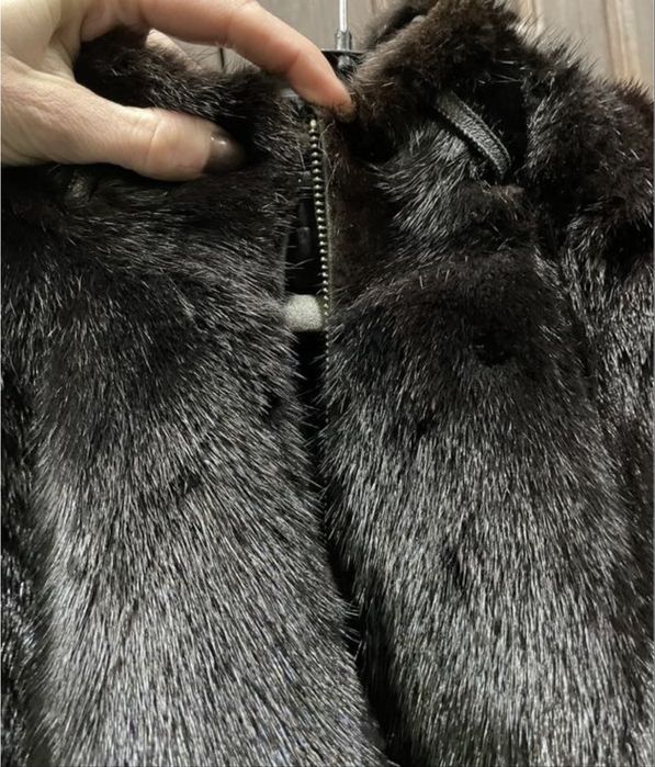 Норкова шуба бомбер