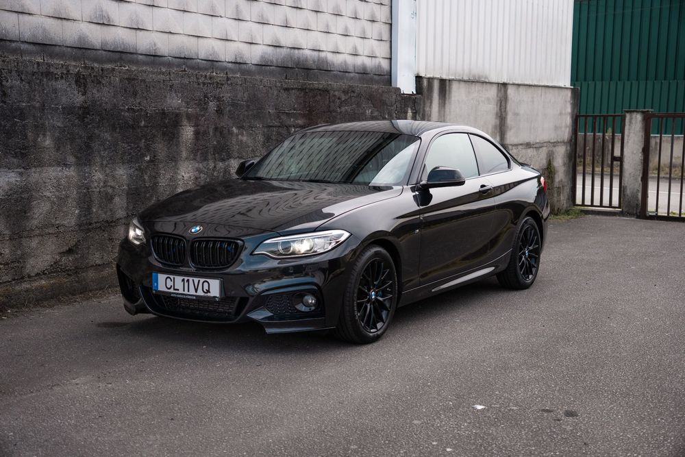 BMW 225