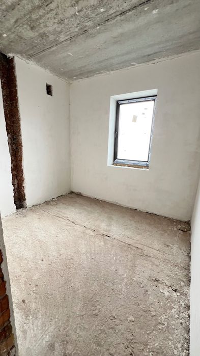 Зданий дуплекс ,готовий до ремонту