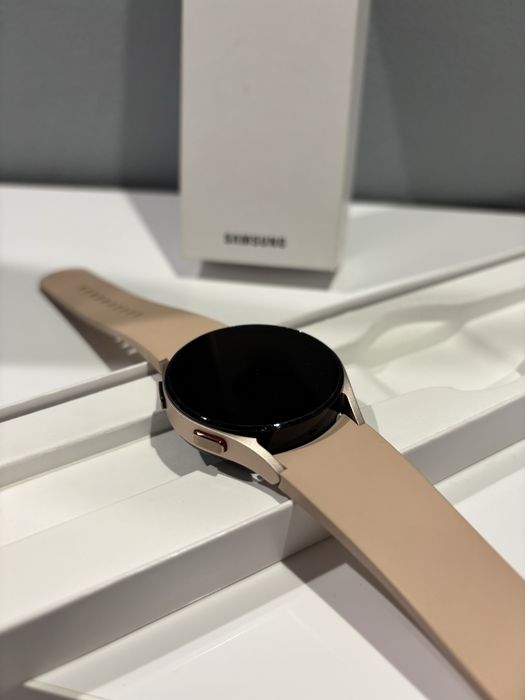 Samsung Galaxy Watch 4 Różowo złoty 40 mm