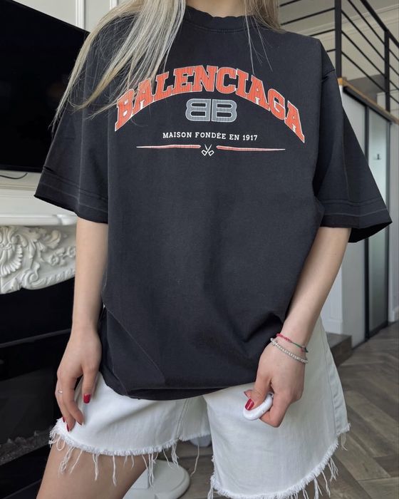 Футболка Balenciaga темно-сіра