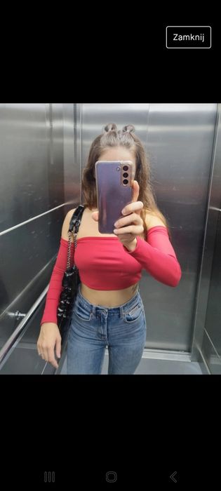 Bluzka odkryte ramiona czerwona s