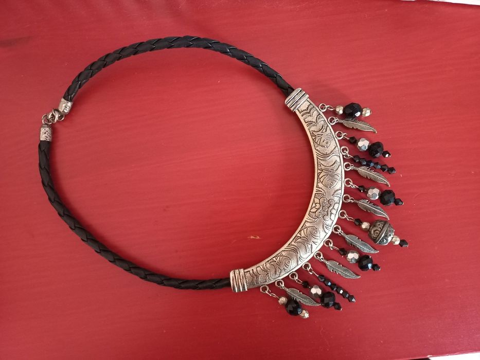 Vários colares curtos64751009562497122