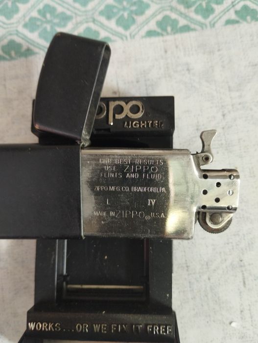 Isqueiros Zippo+ maquina de enrolar cigarros
