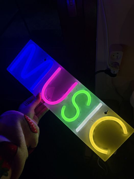 Neon kolorowy świecący Music neonik