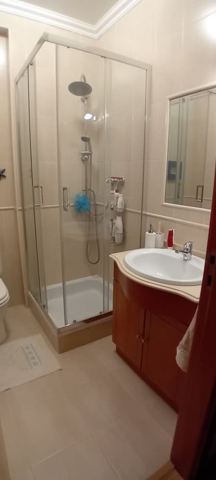 Apartamento T4 com garagem e sótão