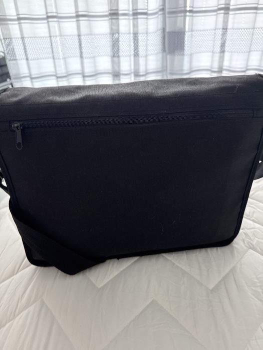 Torba na laptopa, dokumenty