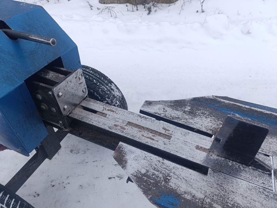 Дровокол бензиновый Tirex. Практически НОВЫЙ