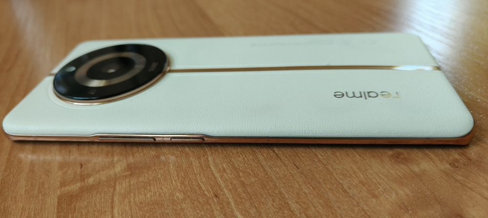 Smartfon Realme 11 Pro+ 5G 12/512GB Beżowy