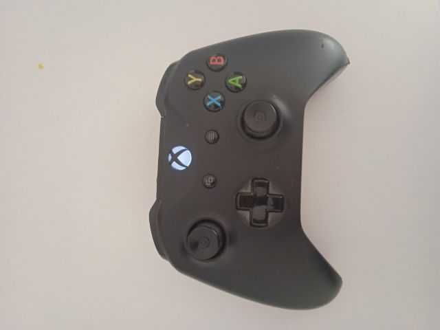 Xbox One Czarny +7 gier