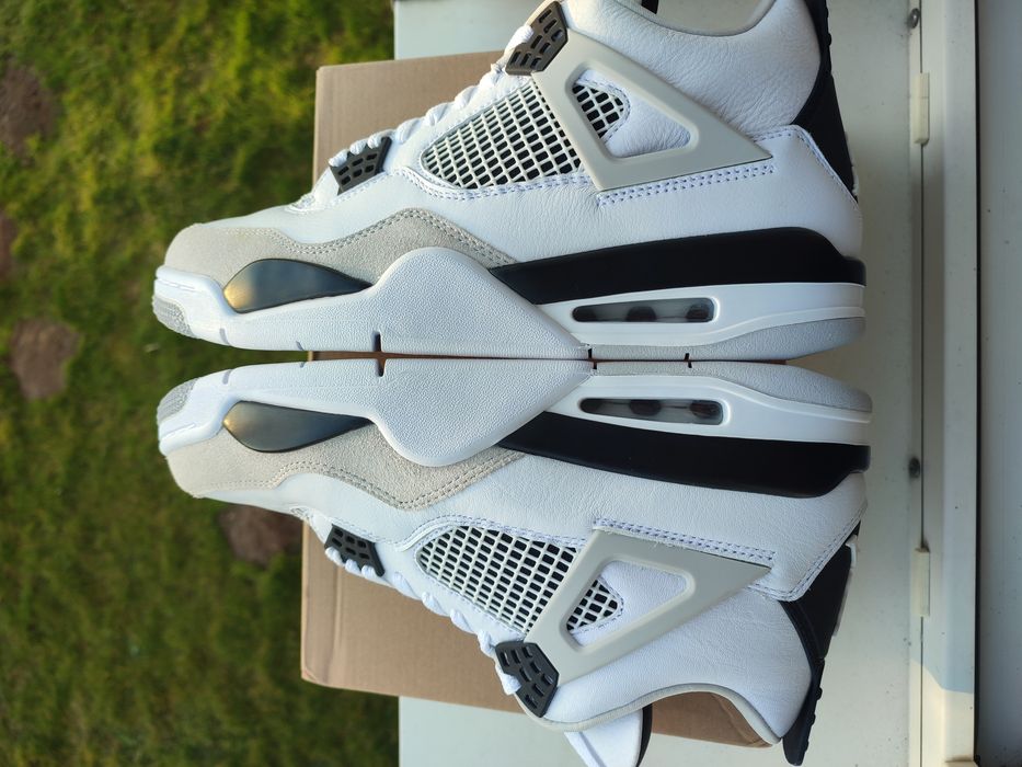 Air Jordan 4 Retro Military Black Nike