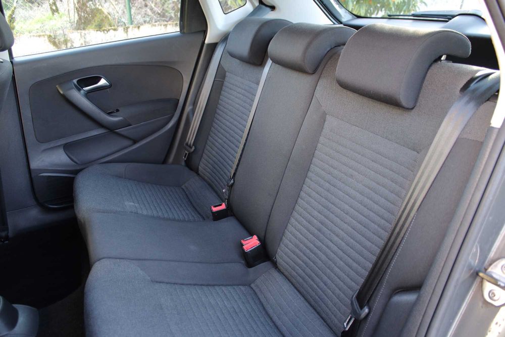 Volkswagen Polo 1.2 TDI Confortline (99€/Mês)