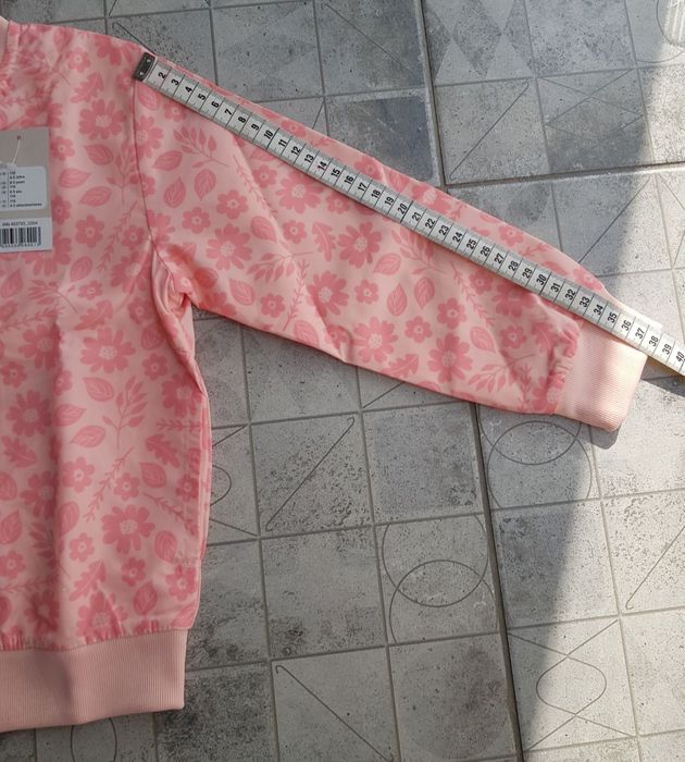 Вітрівка для дівчинки 110 розміру