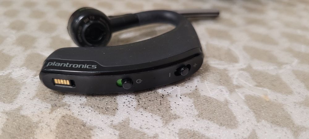 Гарнитура Plantronics Voyager Legend B235-M UC (87680-02