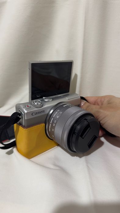 Câmera Canon M100