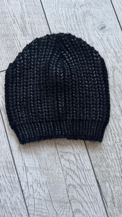 Шапки House, Cropp, Mohito и др.