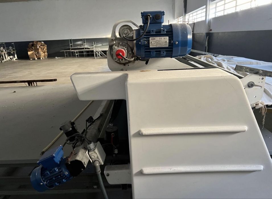 Mesa de estender automatica