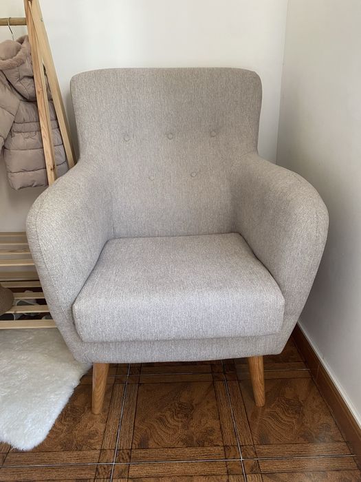 Bem conservada, pouco usada