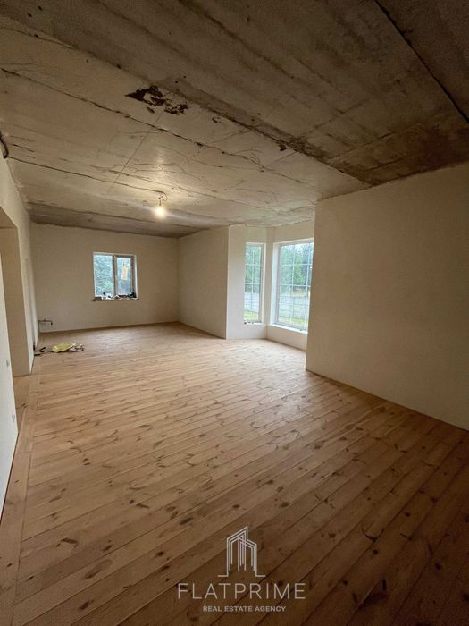 Продам будинок 240м² з майже завершеним ремонтом 20 сотих землі Без комісії