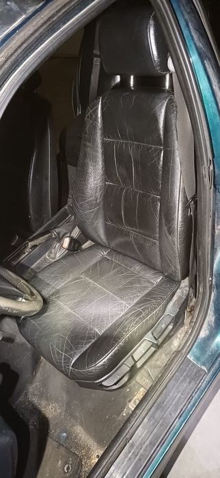 Bancos em Pele Originais (Conjunto Completo) BMW Série 3 E36 Touring